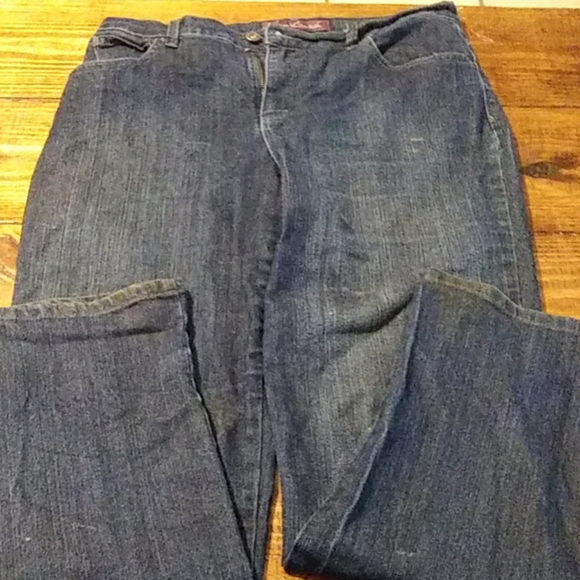 Gloria Vanderbilt Jeans - Picture 1 of 3
